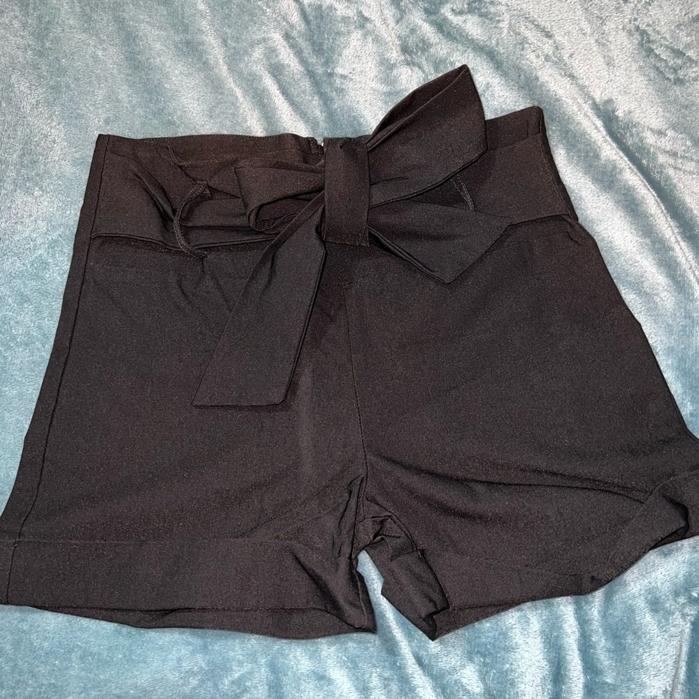 Classy Shorts🖤
